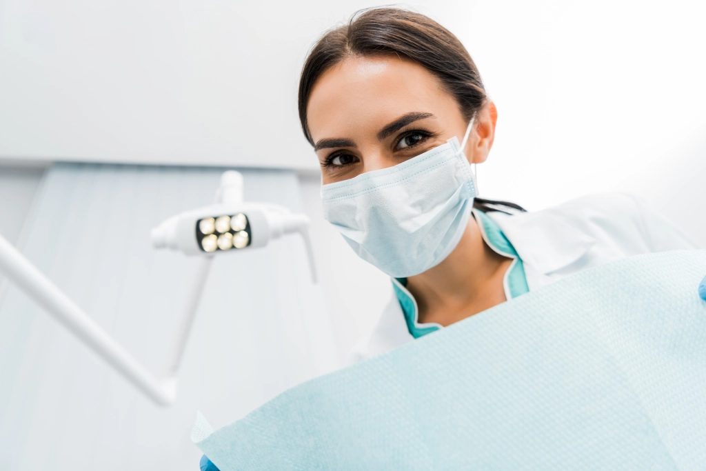 dental_hyginiest_appointment_teeth_cleaning